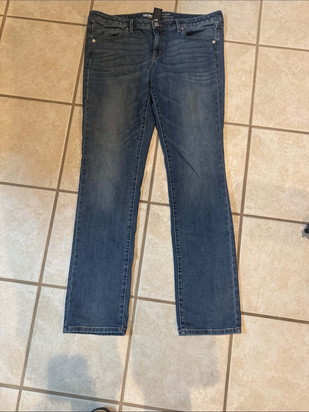 Straight Leg Women's Jeans in Dark Blue - Classic Fit - Picture 5 of 9